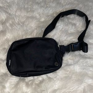 Lululemon large black everywhere belt bag